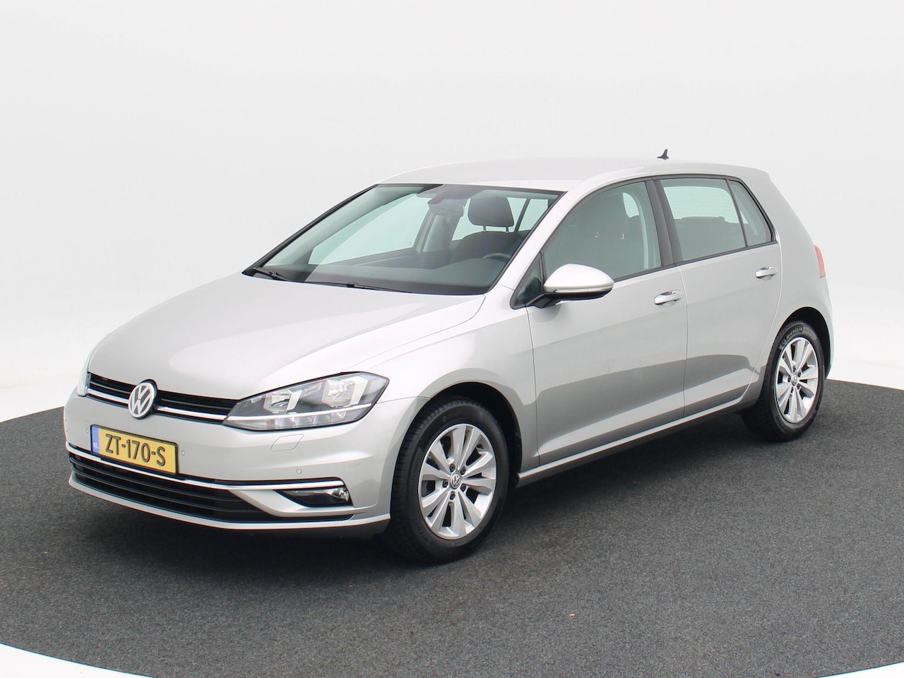 Volkswagen Golf - 1.0 TSi Comfortline 115 Pk | Adaptive Cruise | Achteruitrijcamera | Trekhaak | Stoelverwar - AutoWereld.nl