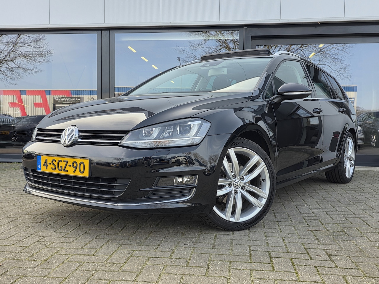Volkswagen Golf Variant - 1.4 TSI Highline + PANO DAK + ALCANTARA + LED + XENON - AutoWereld.nl