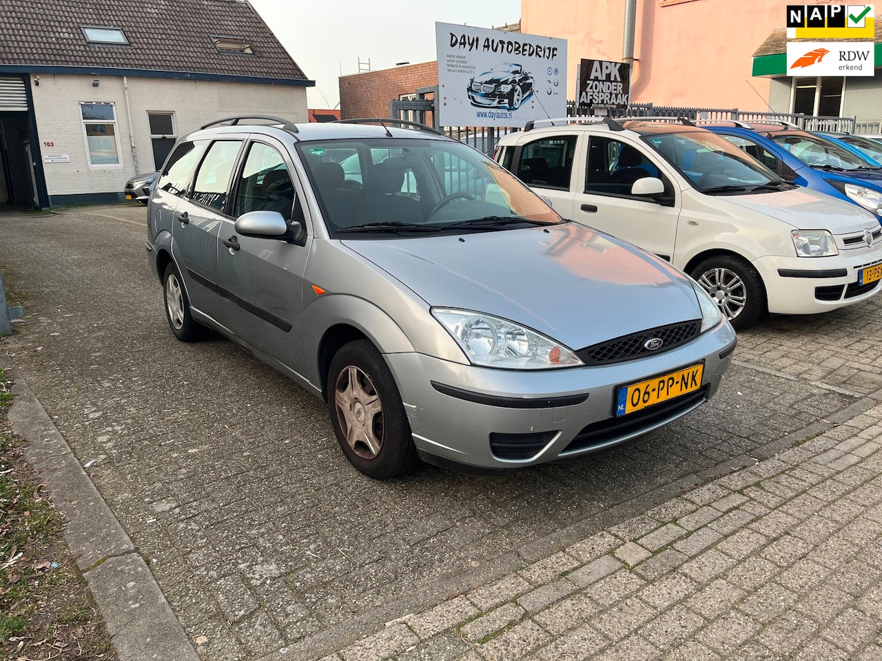 Ford Focus Wagon - 1.4-16V Ambiente 1.4-16V Ambiente - AutoWereld.nl