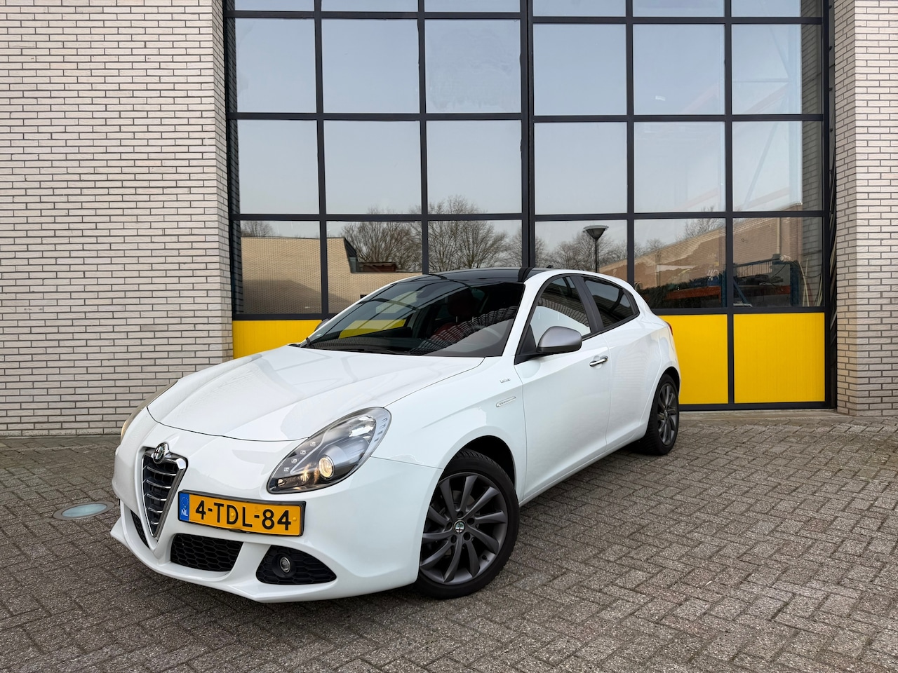 Alfa Romeo Giulietta - 1.4 T Veloce 1.4 T Veloce, Vol leer, CarPlay, LMV - AutoWereld.nl