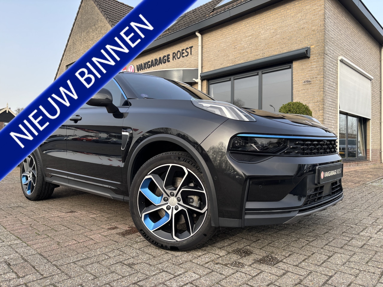 Lynk & Co 01 - 1.5 Automaat PHEV Trekhaak / Panoramadak / Stoelmemory - AutoWereld.nl