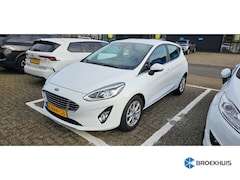 Ford Fiesta - 1.0 EcoBoost Titanium AUTOMAAT / Navigatie / Camera / Parkeersensoren / Carplay / Dodehoek