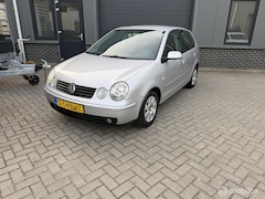 Volkswagen Polo - 1.4-16V FUN/ INRUILKOOPJE/ APK/ AIRCO