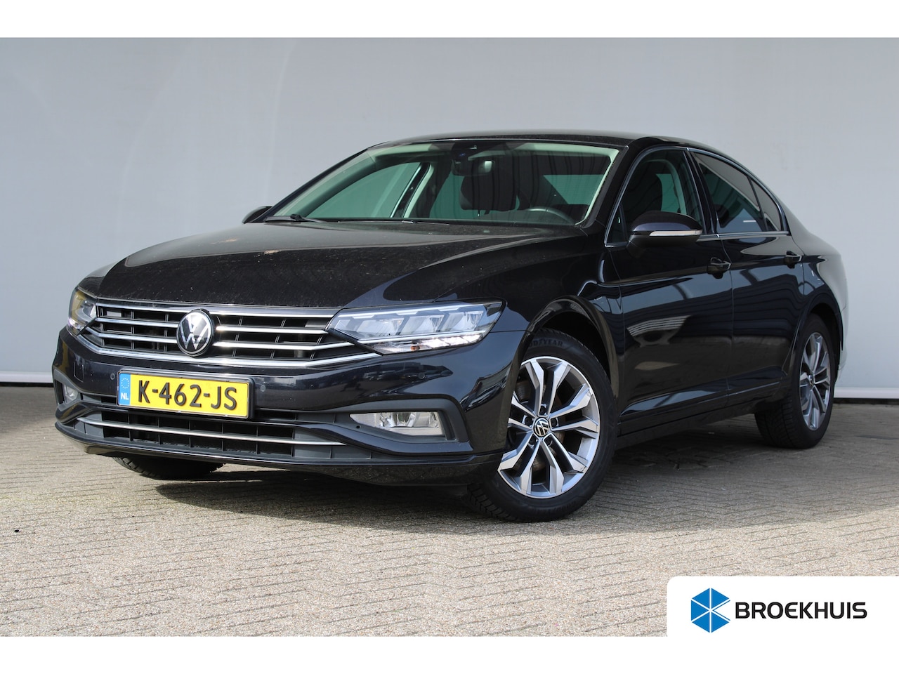 Volkswagen Passat - 1.5 TSI Business | Adaptieve cruise control | Climate control | Keyless start | Apple carp - AutoWereld.nl