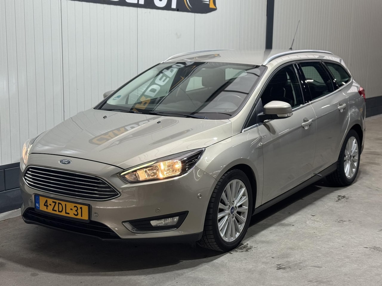 Ford Focus Wagon - 1.0 First Edition Super Netjes Nieuwe Distributieriem - AutoWereld.nl