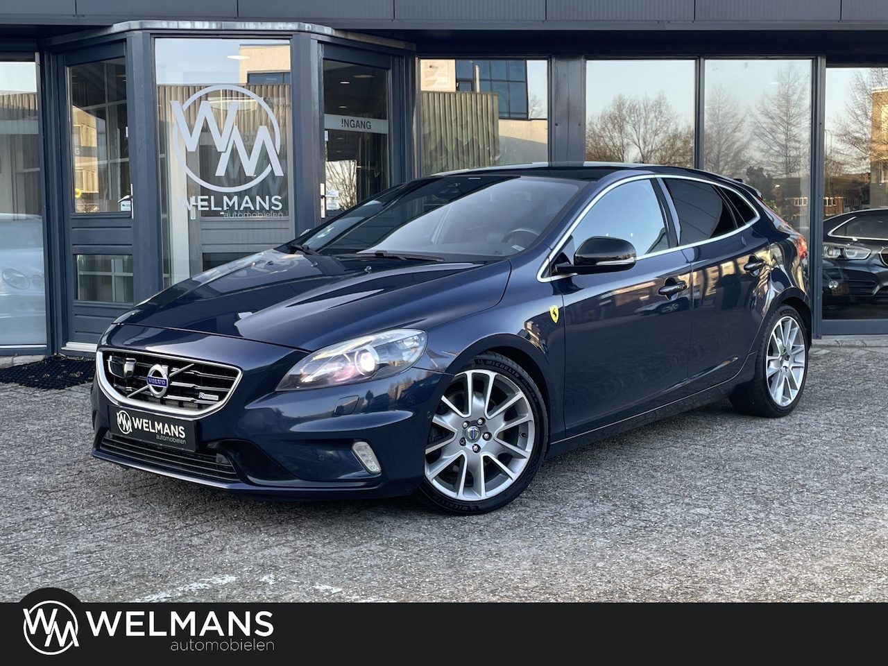 Volvo V40 - 2.5 T5 R-Design Pano | Heico uitlaten | Full option - AutoWereld.nl