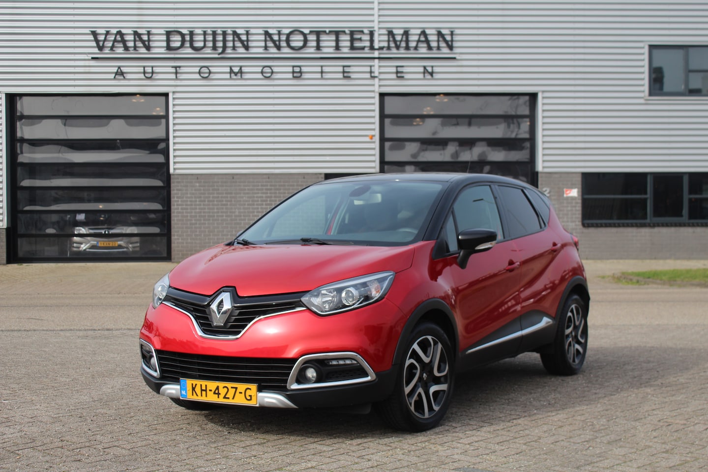 Renault Captur - 1.2 TCe Helly Hansen / Automaat / Keyless / Camera - AutoWereld.nl
