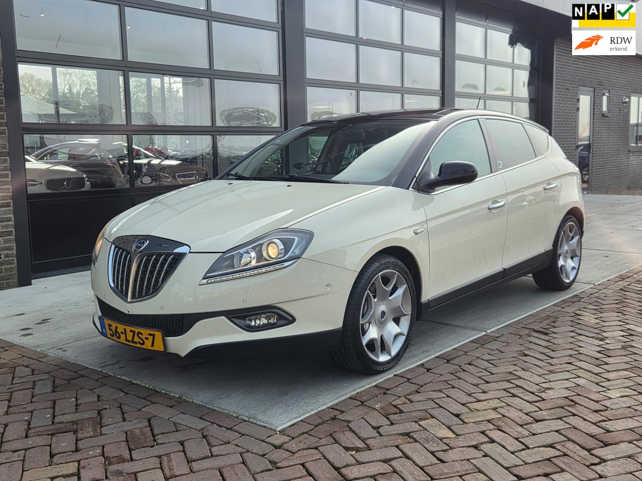 Lancia Delta - 1.8-16V Di Gold | Automaat | Clima | 1/2 Leer | - AutoWereld.nl