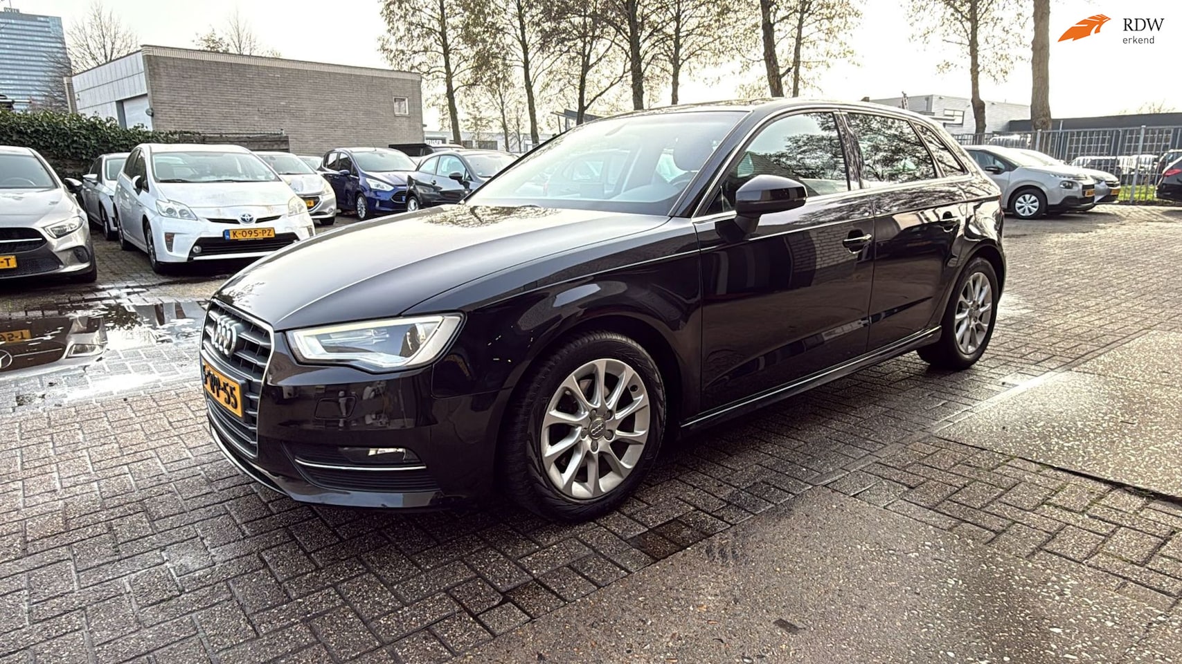 Audi A3 Sportback - 1.6 TDI ultra Edition Navi Xenon - AutoWereld.nl