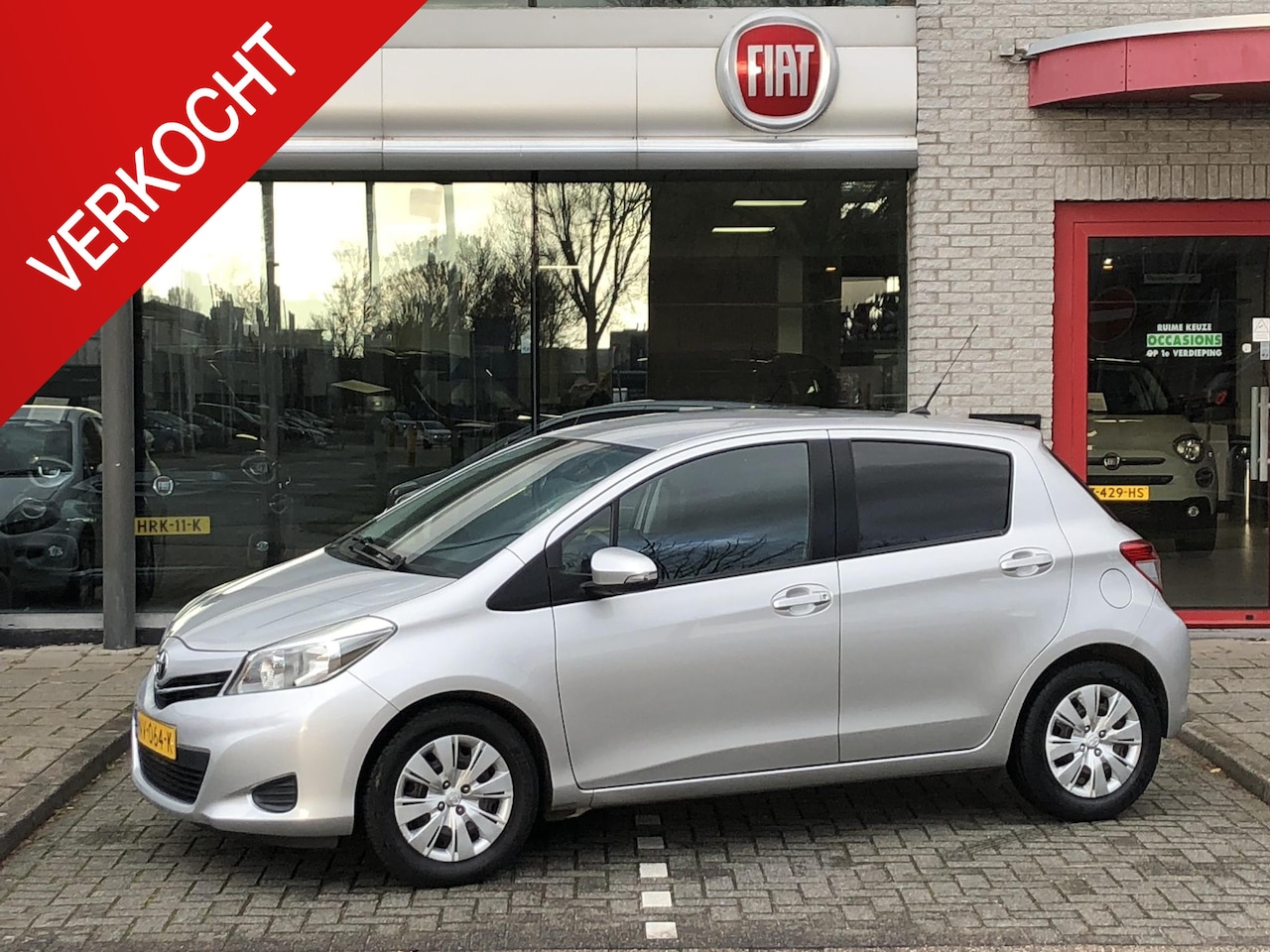 Toyota Yaris - 1.3 VVT-i Aspiration NAVI|AIRCO|CAMERA - AutoWereld.nl