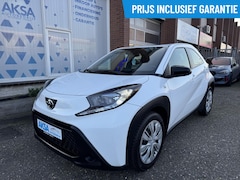 Toyota Aygo X - 1.0 VVT-i S-CVT Play Automaat Incl.BTW Camera CarPlay CruiseControl Stoelverwarming