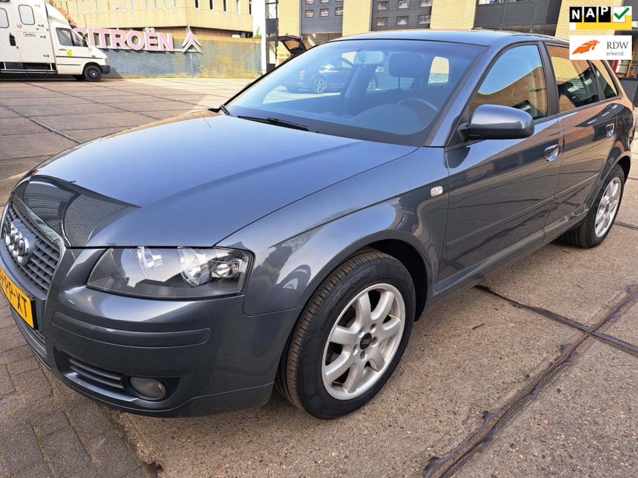 Audi A3 Sportback - 1.6 FSI ATTRACTION 5 DEURS NIEUWSTAAT AIRCO NIEUWE APK - AutoWereld.nl