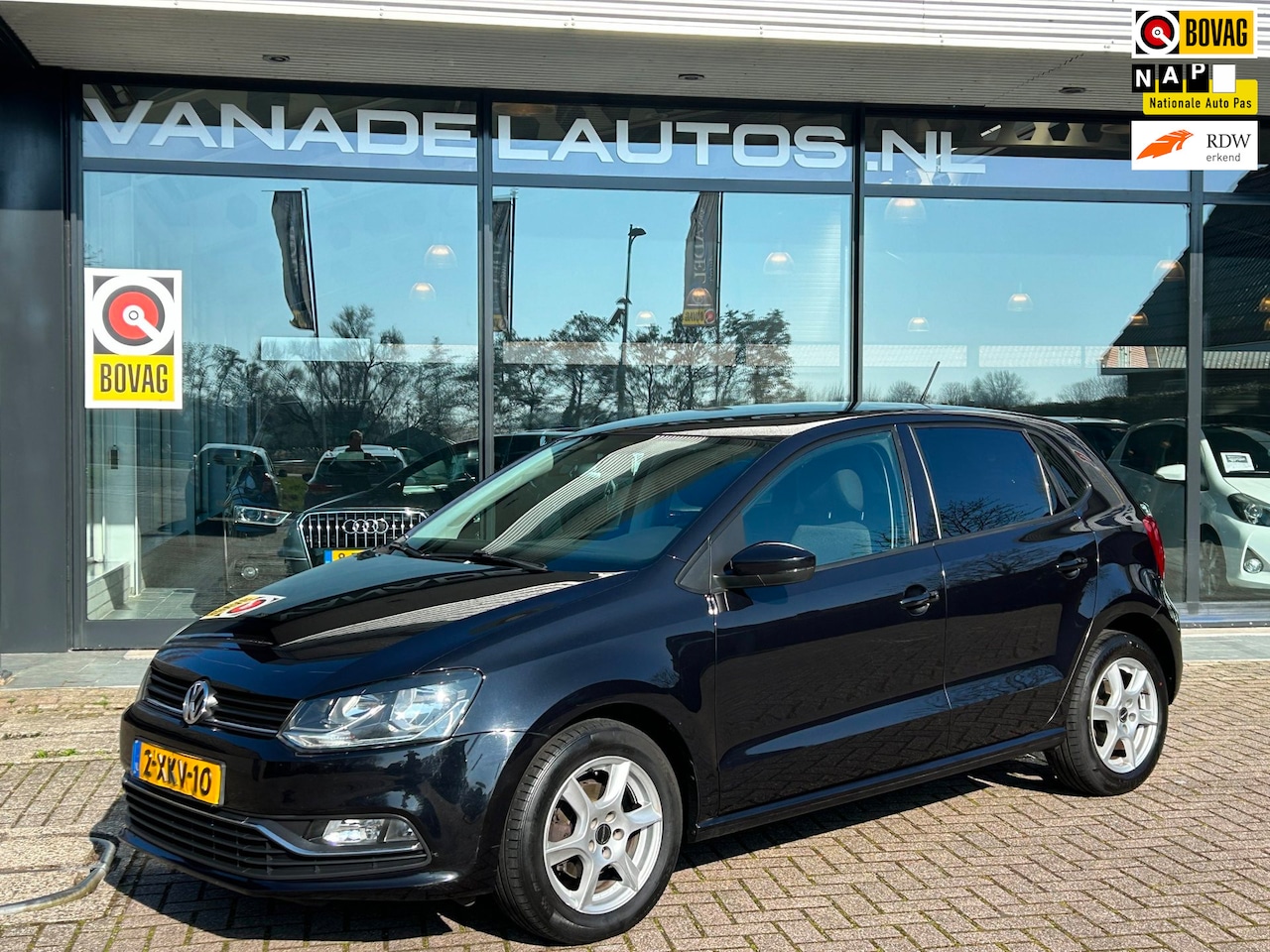 Volkswagen Polo - 1.2 TSI Comfortline 5Drs Airco Cruise LM-Velgen Trekhaak NAP NL Auto! - AutoWereld.nl