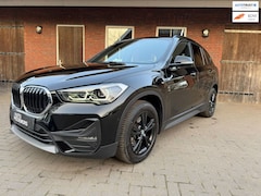 BMW X1 - XDrive25e Executive | LED| M sportstuur| Stoelverwarming| DAB
