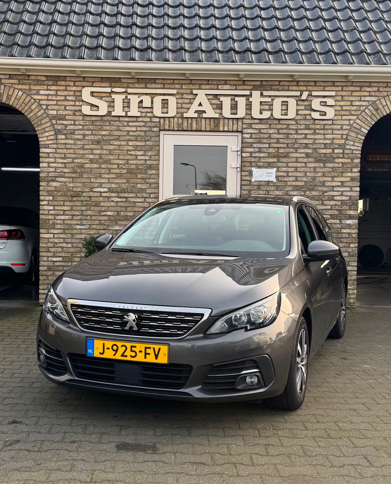 Peugeot 308 SW - 1.2 PureTech Tech Edition Bj 2020 Luxe uitvoering - AutoWereld.nl