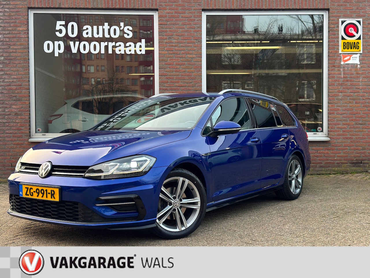 Volkswagen Golf Variant - 1.5 TSI Highline Business R | Digital | Carplay | Navi | ACC | Lapiz Blue | Trekhaak | 1e - AutoWereld.nl