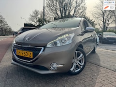Peugeot 208 - 1.2 PureTech Style Clima Elek Pakket Navi Lmv