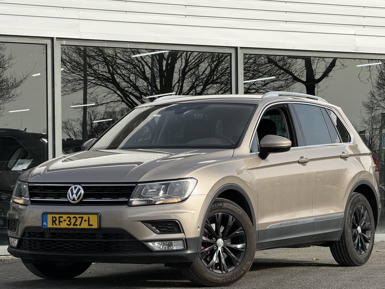Volkswagen Tiguan - 2.0 TDI Comfortline Business | ACC | Stuur VV + Stoel VV - AutoWereld.nl