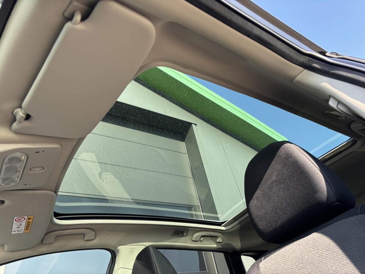 Nissan Qashqai - 1.2 N-Connecta Panorama dak/ 360 graden camera/ Trekhaak/ Private glass