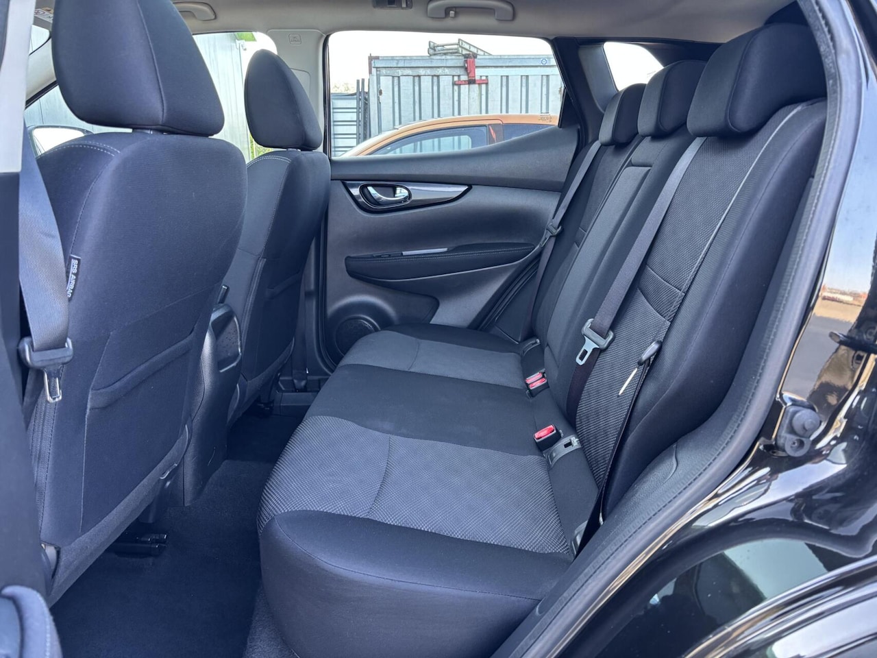 Nissan Qashqai - 1.2 N-Connecta Panorama dak/ 360 graden camera/ Trekhaak/ Private glass