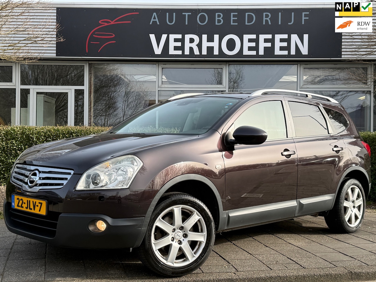 Nissan Qashqai+2 - 2.0 Tekna 4WD - 7 PERS - PARKEER CAMERA - CLIMATE / CRUISE CONTR - TREKHAAK ! - AutoWereld.nl