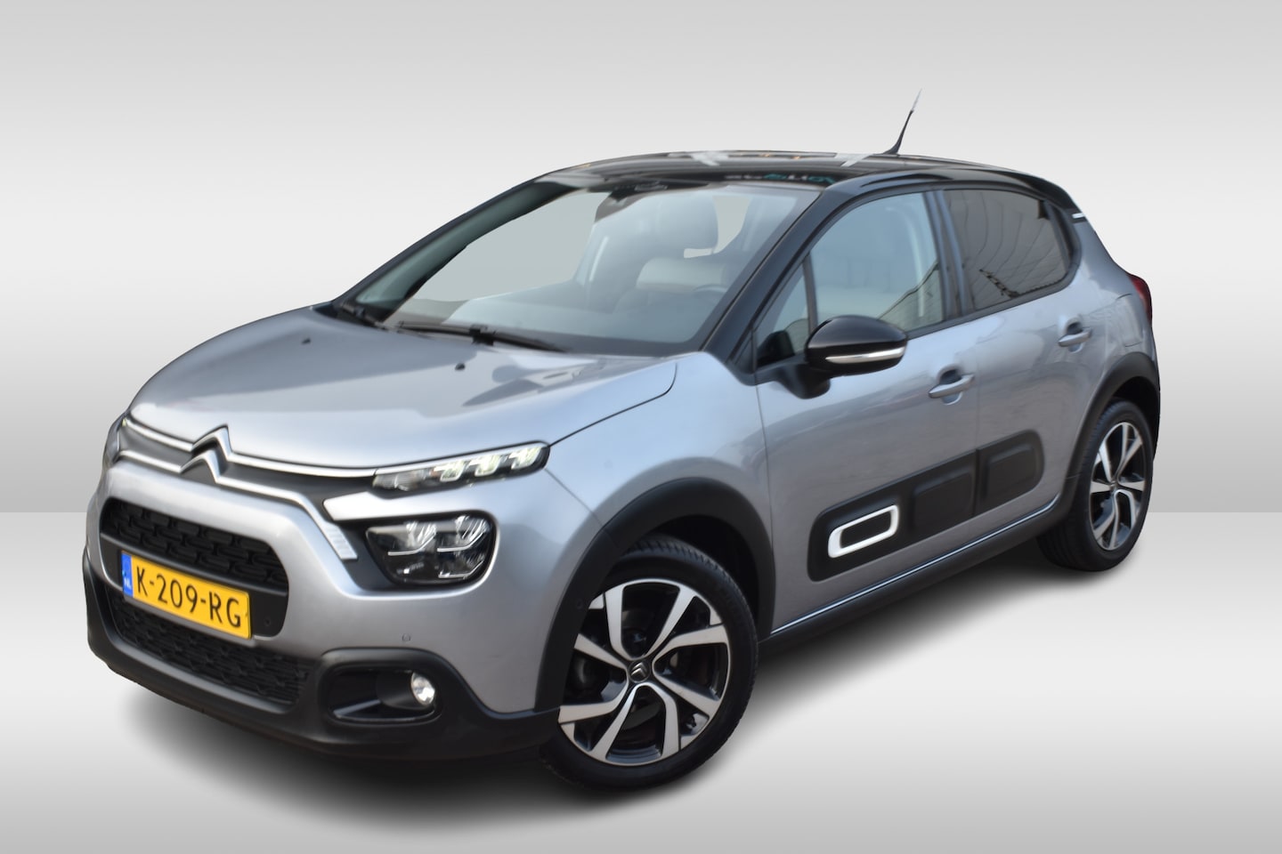 Citroën C3 - PureTech 83 Shine |M Trekhaak | Navi | Airco | 17 Inch velgen | Camera achter | Stoelverwa - AutoWereld.nl
