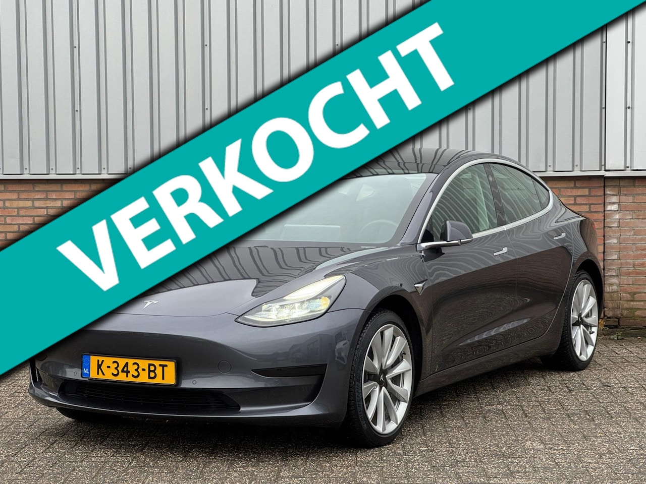 Tesla Model 3 - Standard RWD Plus LFP/ 93% SoH/ 19'' velgen - AutoWereld.nl