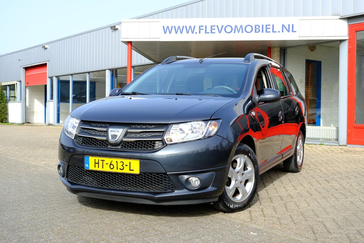 Dacia Logan MCV - 0.9 TCe Prestige Airco|1e Eig!|Dealeronderhouden|Navi|Cruise|LMV - AutoWereld.nl