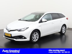 Toyota Auris - 1.8 Hybrid Trend | Trekhaak | Navigatie | Camera | Zondag Open