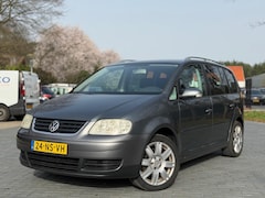Volkswagen Touran - 2.0-16V FSI Trendline/Clima/Cruise/LMV/NAP/Trekhaak