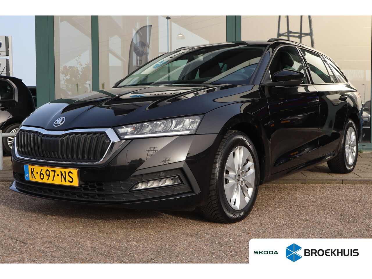 Skoda Octavia Combi - 1.0 e-TSI Business Edition 110PK AUTOMAAT | Apple Carplay/Android Auto|telefoonintegratie - AutoWereld.nl
