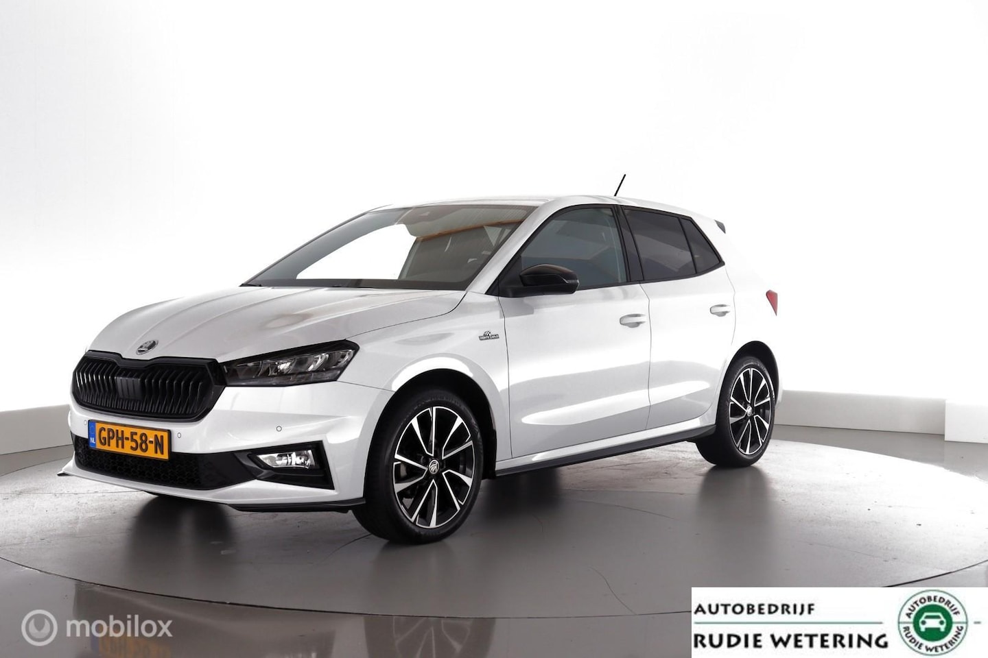 Skoda Fabia - 1.0 TSI Monte Carlo led|cam|dab|ecc|lmv17 - AutoWereld.nl