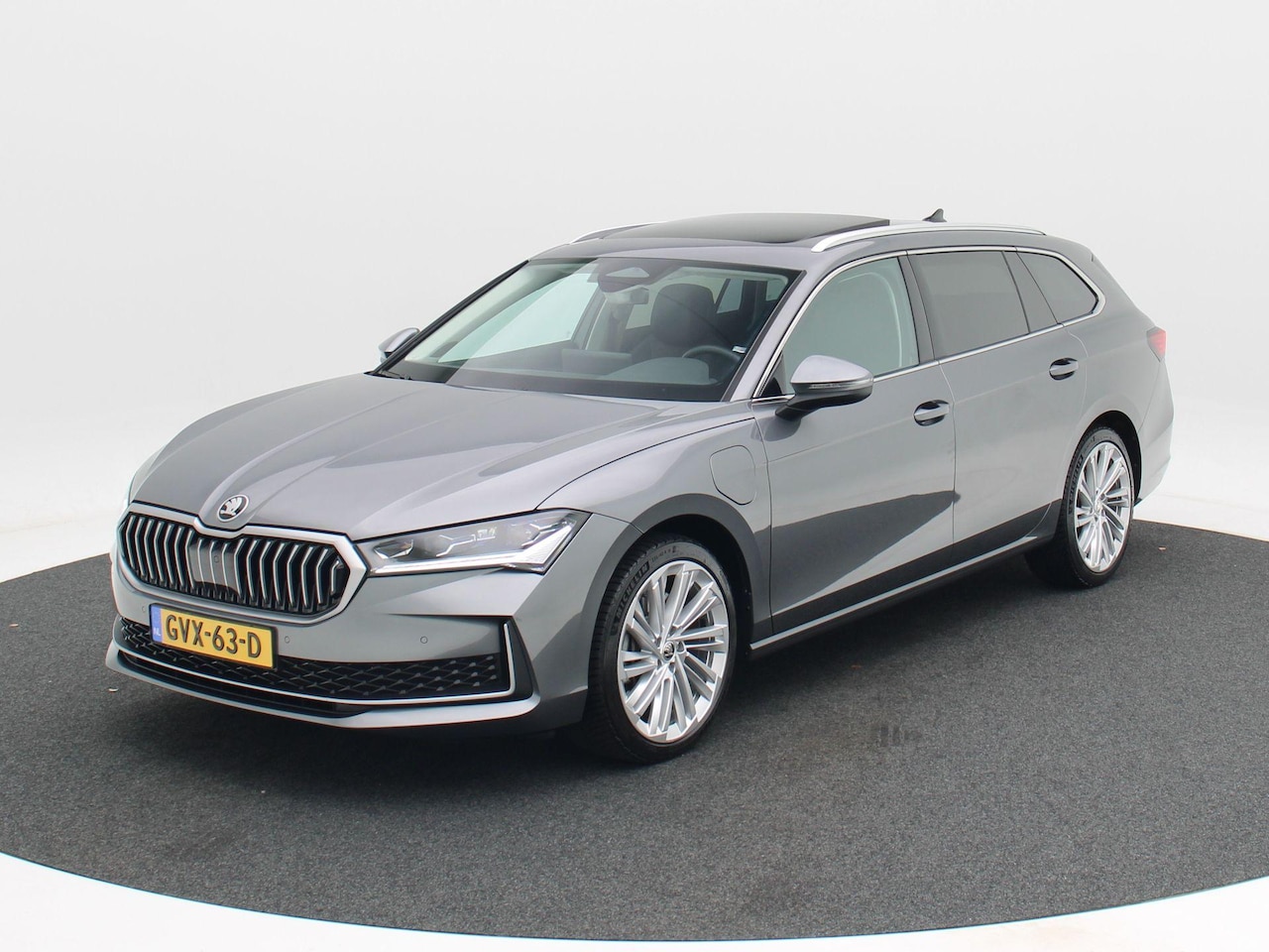Skoda Superb Combi - 1.5 TSi 204 Pk PHEV Automaat Edition | Trekhaak | Stoel Verwarming | Full LED | Panorama D - AutoWereld.nl