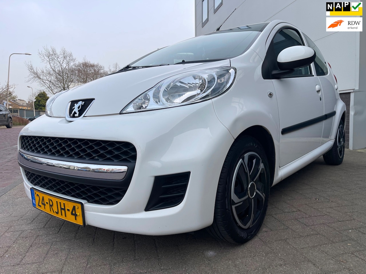 Peugeot 107 - 1.0-12V XS/1eigenaar/Dealer-onderhouden/Airco/AUX/Elek-pakket - AutoWereld.nl