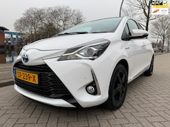 Toyota Yaris - 1.5 Hybrid Premium_Automaat_Pano_Navi_Camera_Nette Auto