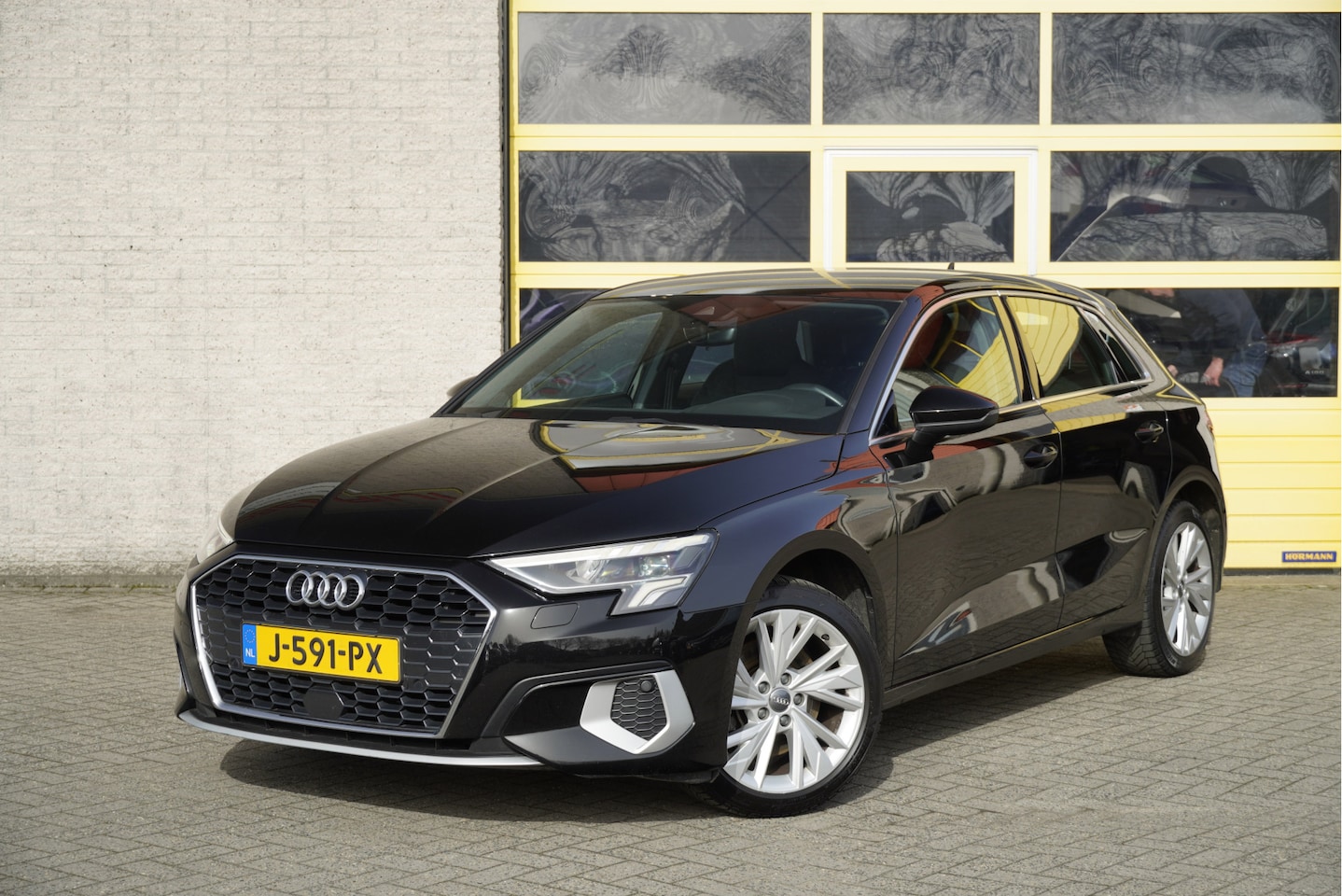 Audi A3 Sportback - 35 TFSI 150PK! Automaat 5drs Business Edition BJ2020 Lmv 17" | Led V+A | Pdc | Navi | Dyna - AutoWereld.nl