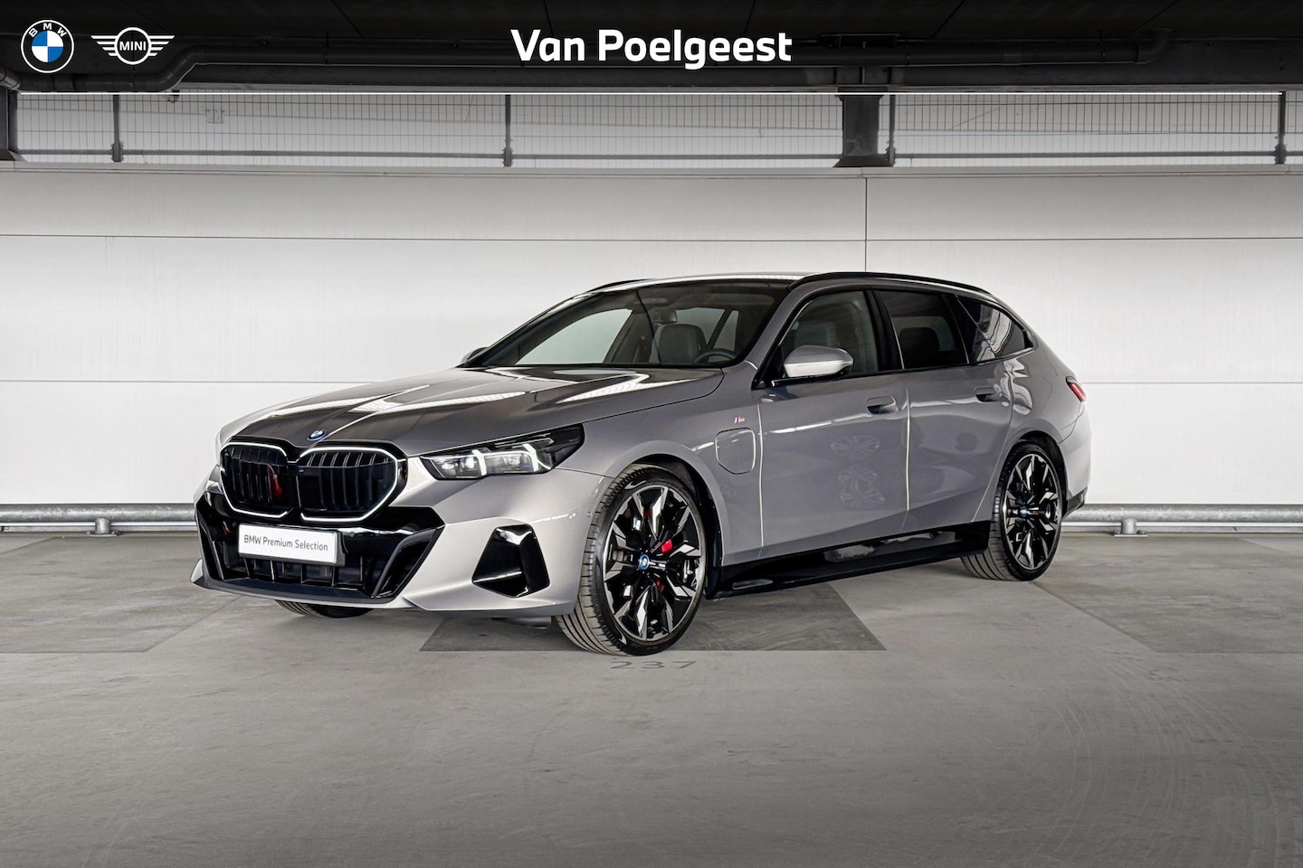 BMW 5-serie Touring - 550e xDrive 550e xDrive - AutoWereld.nl