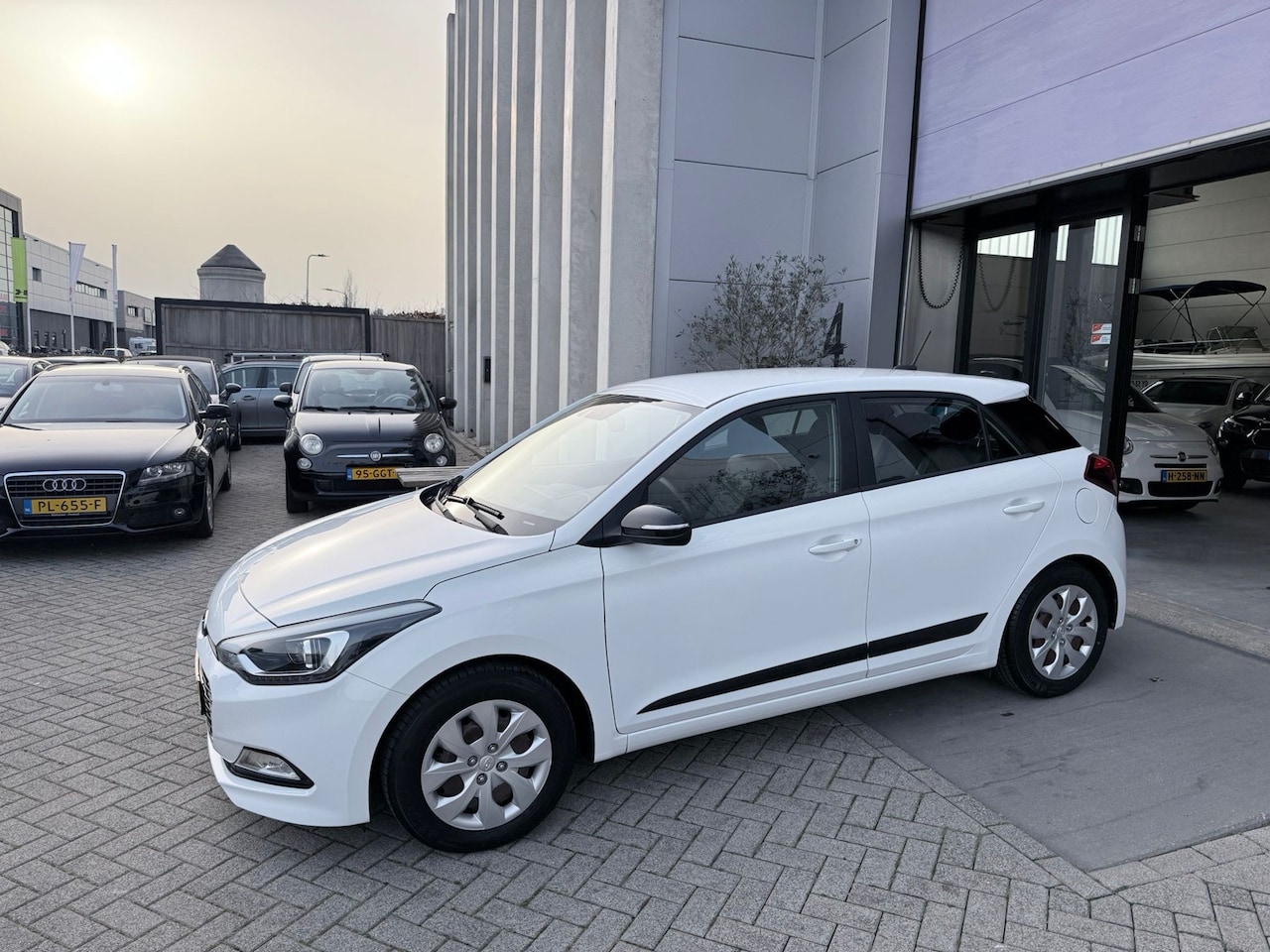 Hyundai i20 - 1.0 T-GDI Comfort CAMERA! NAVI! 1E EIG! INRUIL MOGELIJK! - AutoWereld.nl
