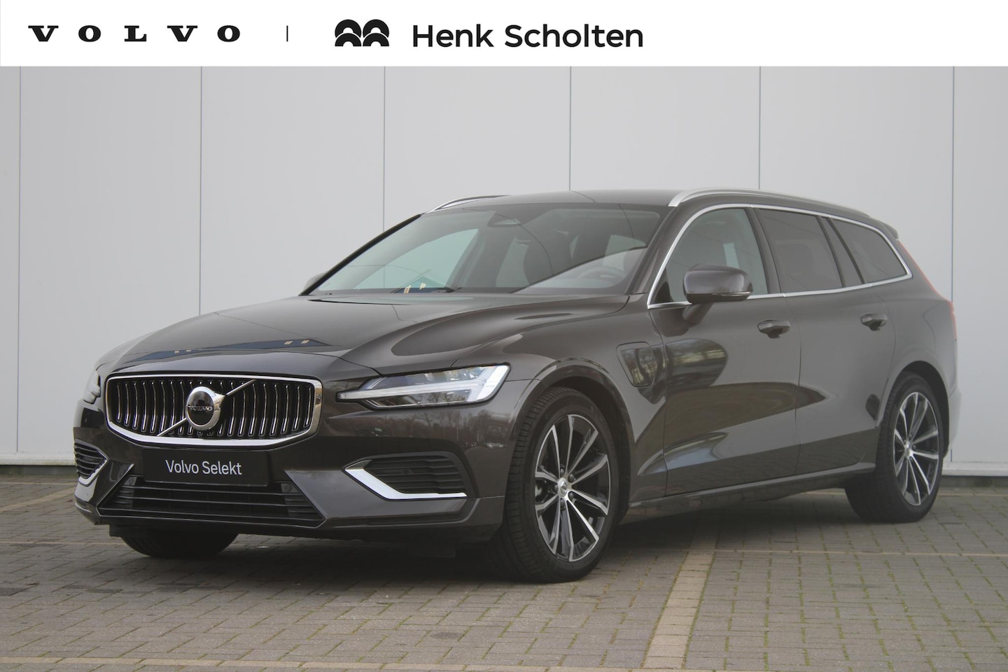 Volvo V60 - T6 Plug-in hybrid AWD Essential Edition | Verwarmbare voorstoelen en achterbank | Verwarmb - AutoWereld.nl