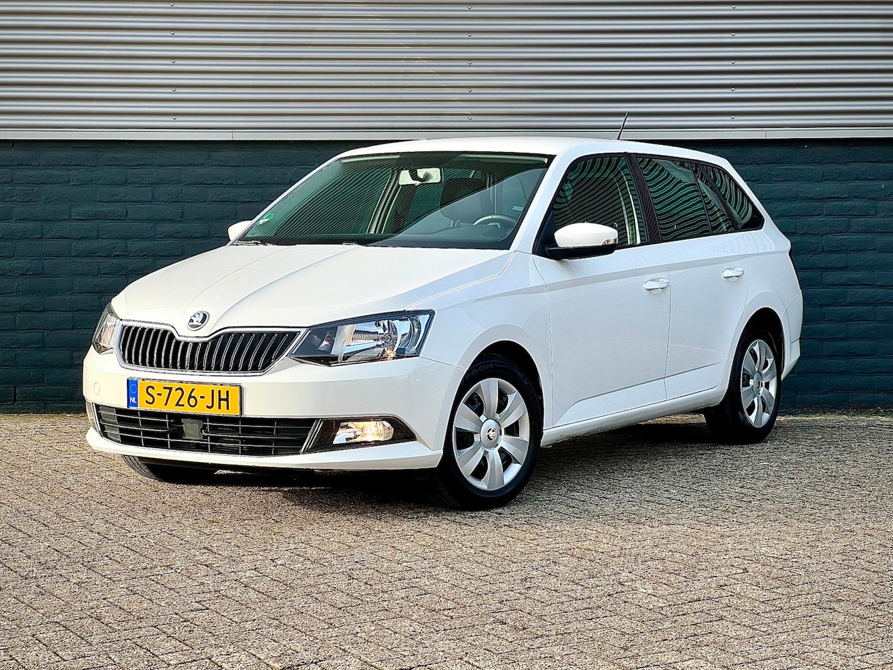 Skoda Fabia Combi - 1.0 TSI Clever 95 PK | Trekhaak | Parkeersensoren | Cruise control | Airco | Rijklaar! - AutoWereld.nl