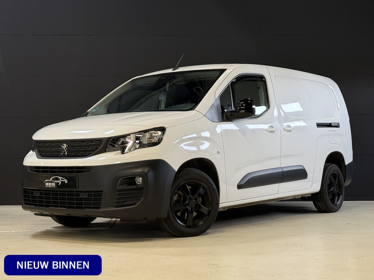 Peugeot Partner - L2 1.5 BlueHDI Asphalt Long | 1e eigenaar | Camera | Apple Carplay | Keyless | 2x Schuifde - AutoWereld.nl