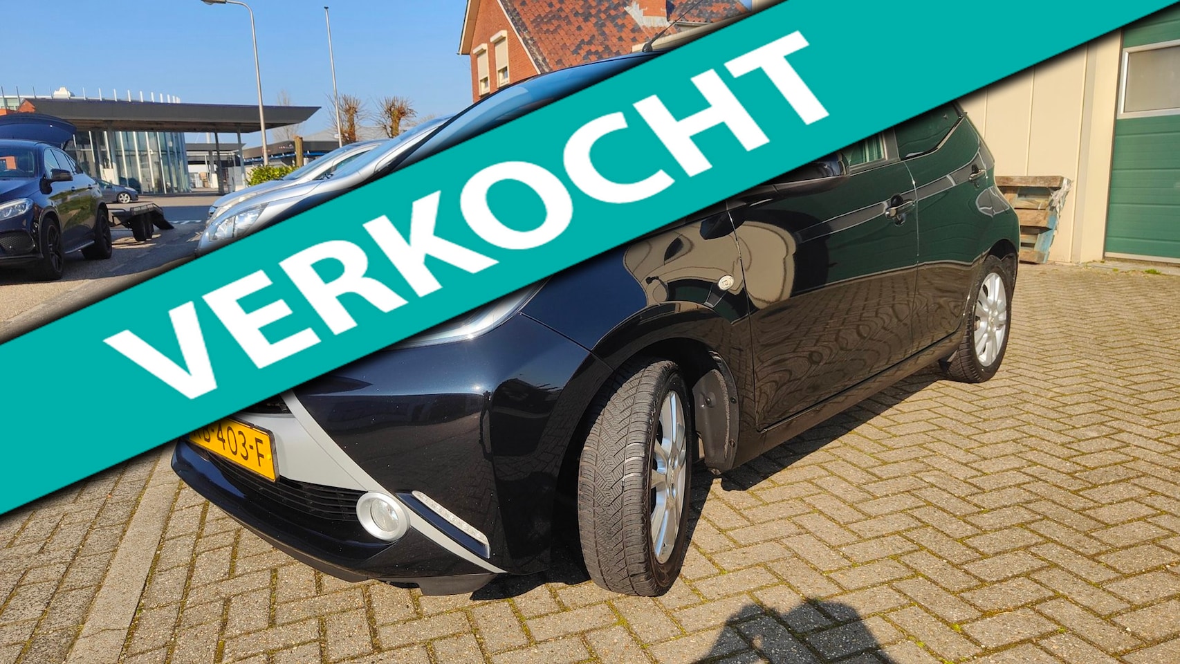 Toyota Aygo - 1.0 VVT-i x-joy Camera Carplay half leder nieuwe APK - AutoWereld.nl