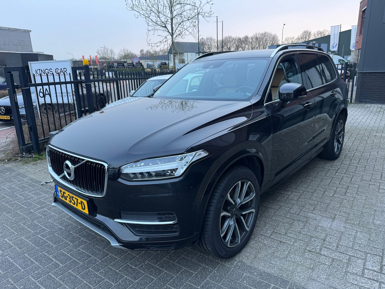 Volvo XC90 - 2.0 D4 90th MOTOR KAPOT 7 PLAATSEN CRUISE ENGINE BROKEN - AutoWereld.nl
