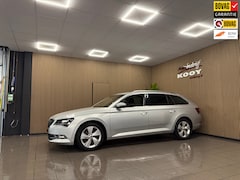 Skoda Superb Combi - 1.4 TSI ACT Sportline Business * Automaat / Xenon / Leder / Carplay / Stoelverwarming