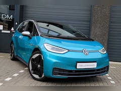 Volkswagen ID.3 - Max First Edition | Vol optie | Panorama dak | Trekhaak | BTW voertuig | SOH 92%