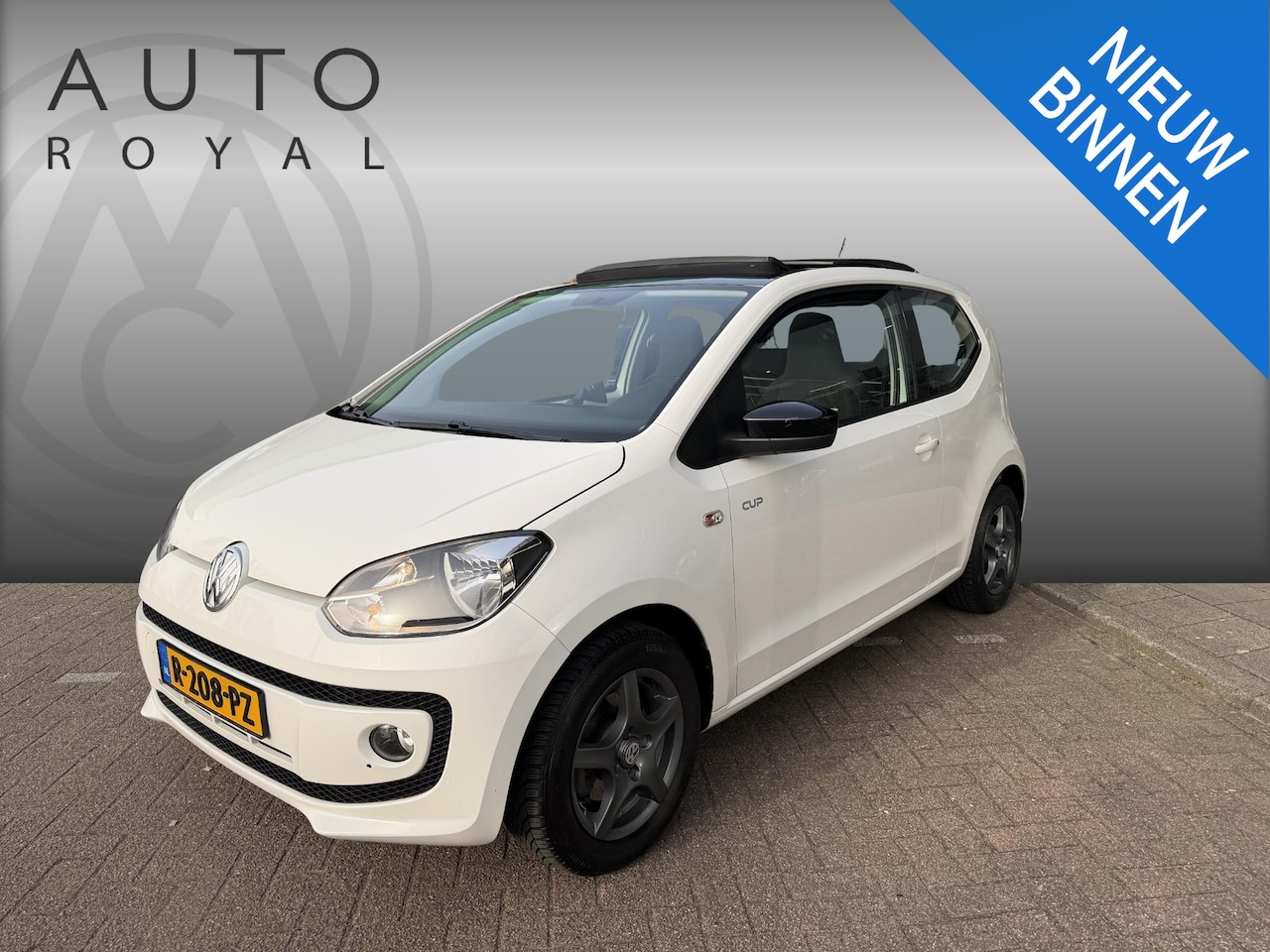 Volkswagen Up! - 1.0 groove up! BlueMotion PANORAMADAK| AIRCO| NAVIGATIE| ELEC RAMEN | STOELVERWARMING - AutoWereld.nl