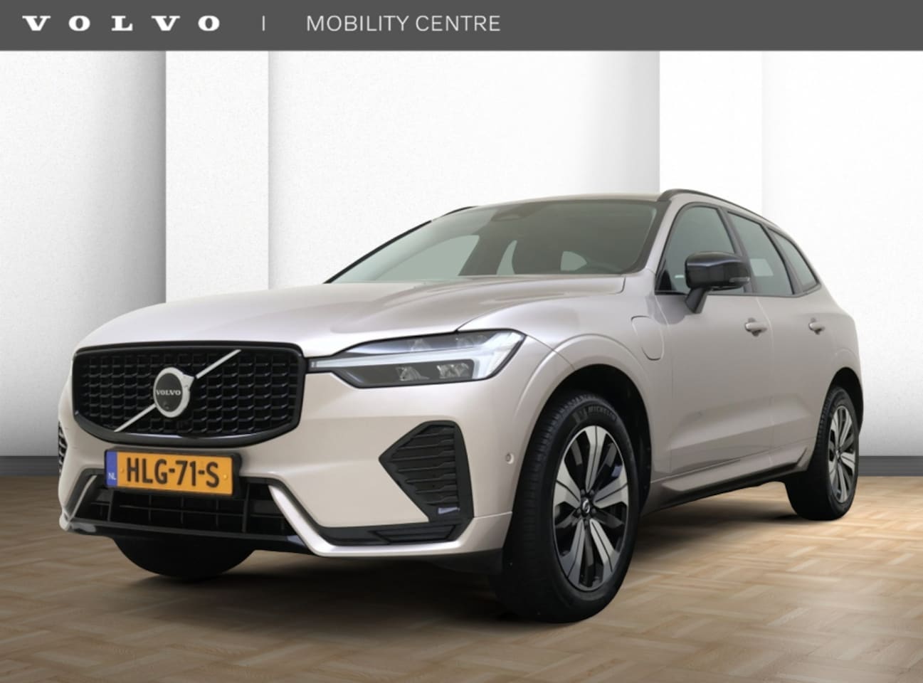Volvo XC60 - 2.0 T6 AWD + Dark | Trekhaak | 360 Camera | Schuif-/Kanteldak - AutoWereld.nl