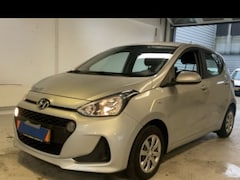 Hyundai i10 - 1.0i Comfort navigatie met trekhaak