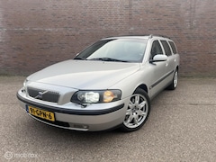 Volvo V70 - 2.4 D5 Geartronic |Automaat |Dakje |Leer |Apk 3-27