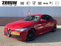 Alfa Romeo Giulia - 2.0 Turbo 280 PK Super | Veloce | Navi | Xenon | 18"